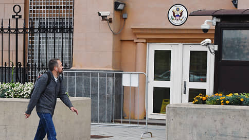 Дипломатов США ставят лицом к лицу с защитниками Донбасса // Вокруг возможного нового адреса посольства США в Москве возникла дискуссия